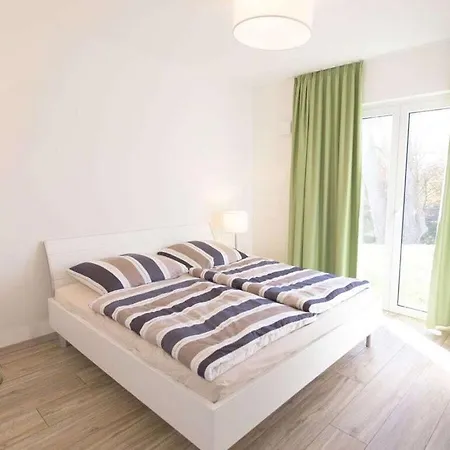 Holiday home Mein-glowe Ground Floor Right *